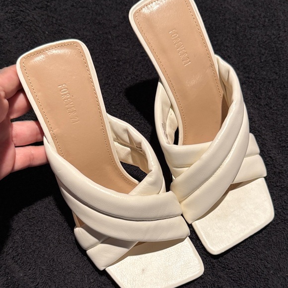 Forever 21 White Mule Sandals Sz.7 NWOT - Picture 10 of 10